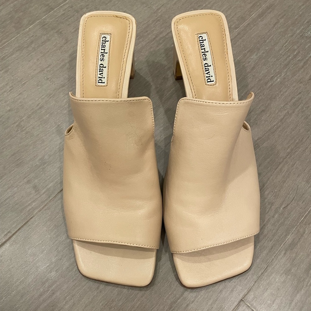 Charles David Nude Square Toe Sandal - US 8 - Lightly worn